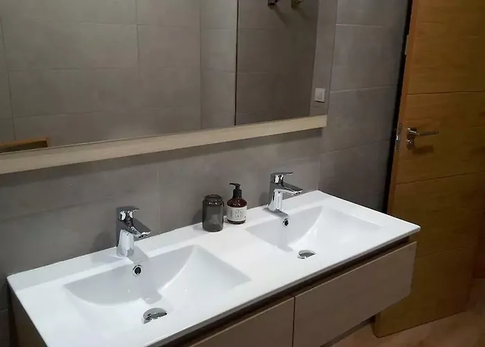 Luxury Merced By Nagoa Homes מאלגה